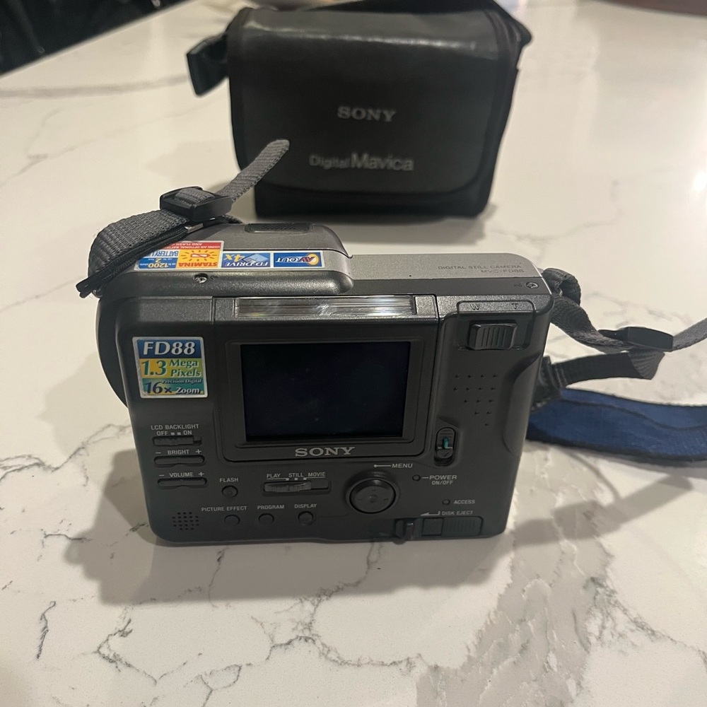 Sony Mavica MVC-FD88 0.4MP Digital Camera with Leather Case TESTED WORKS!! - Picture 6 of 9